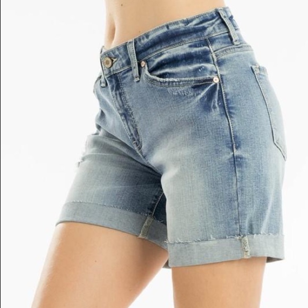 KanCan Mid-rise Shorts